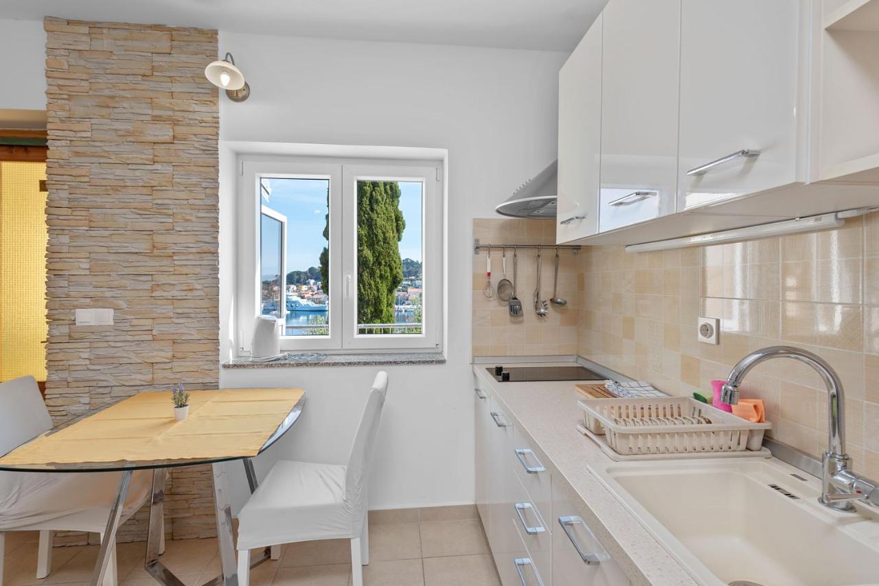 Apartments Joni Cikat Mali Losinj Exterior photo