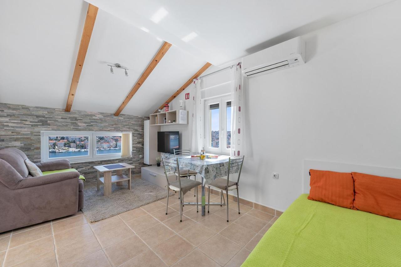 Apartments Joni Cikat Mali Losinj Exterior photo