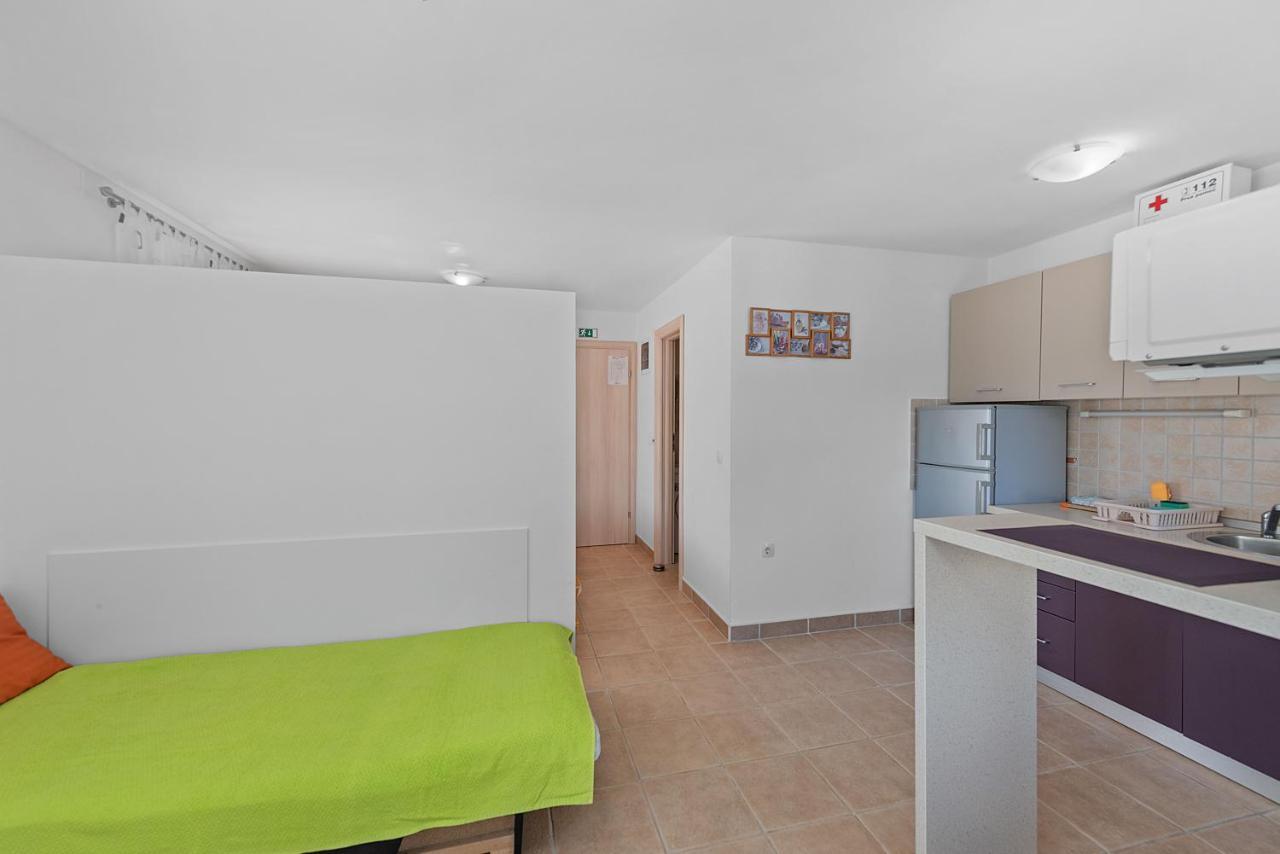 Apartments Joni Cikat Mali Losinj Exterior photo